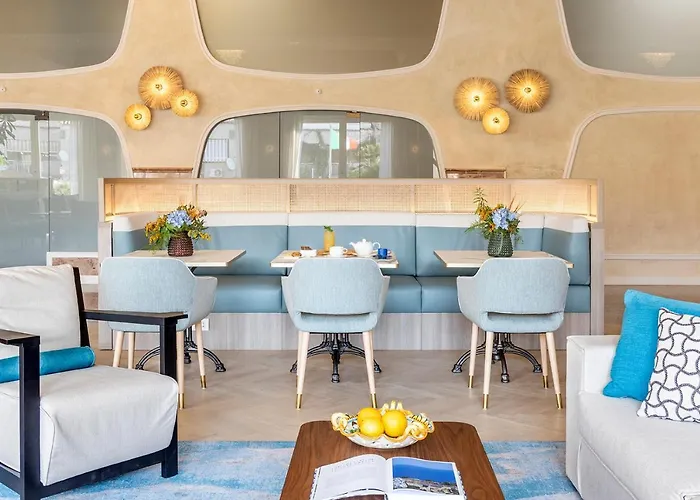 Отель Delta By Marriott